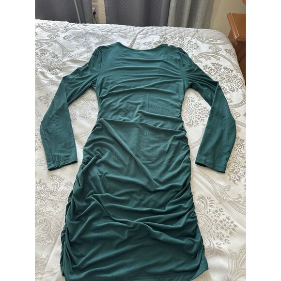 Woman Dress, long sleeve color Green, size Medium - Picture 2 of 3